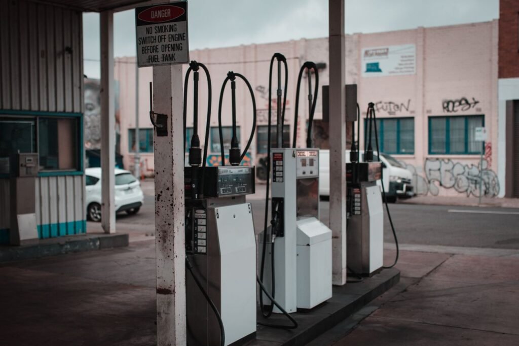 Empty gas station Wohnmobil-Verbrauch